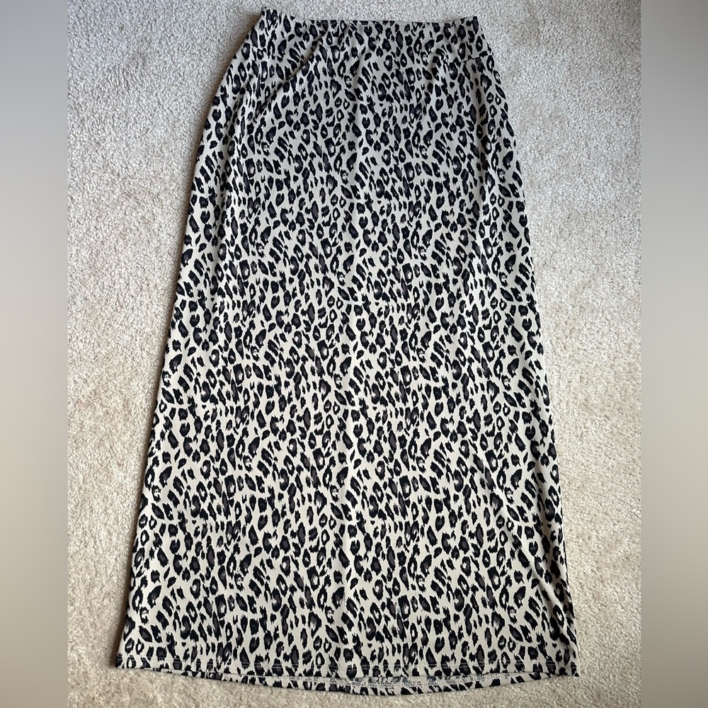 JohnPaulRichard Black and Cream Leopard Maxi Skirt